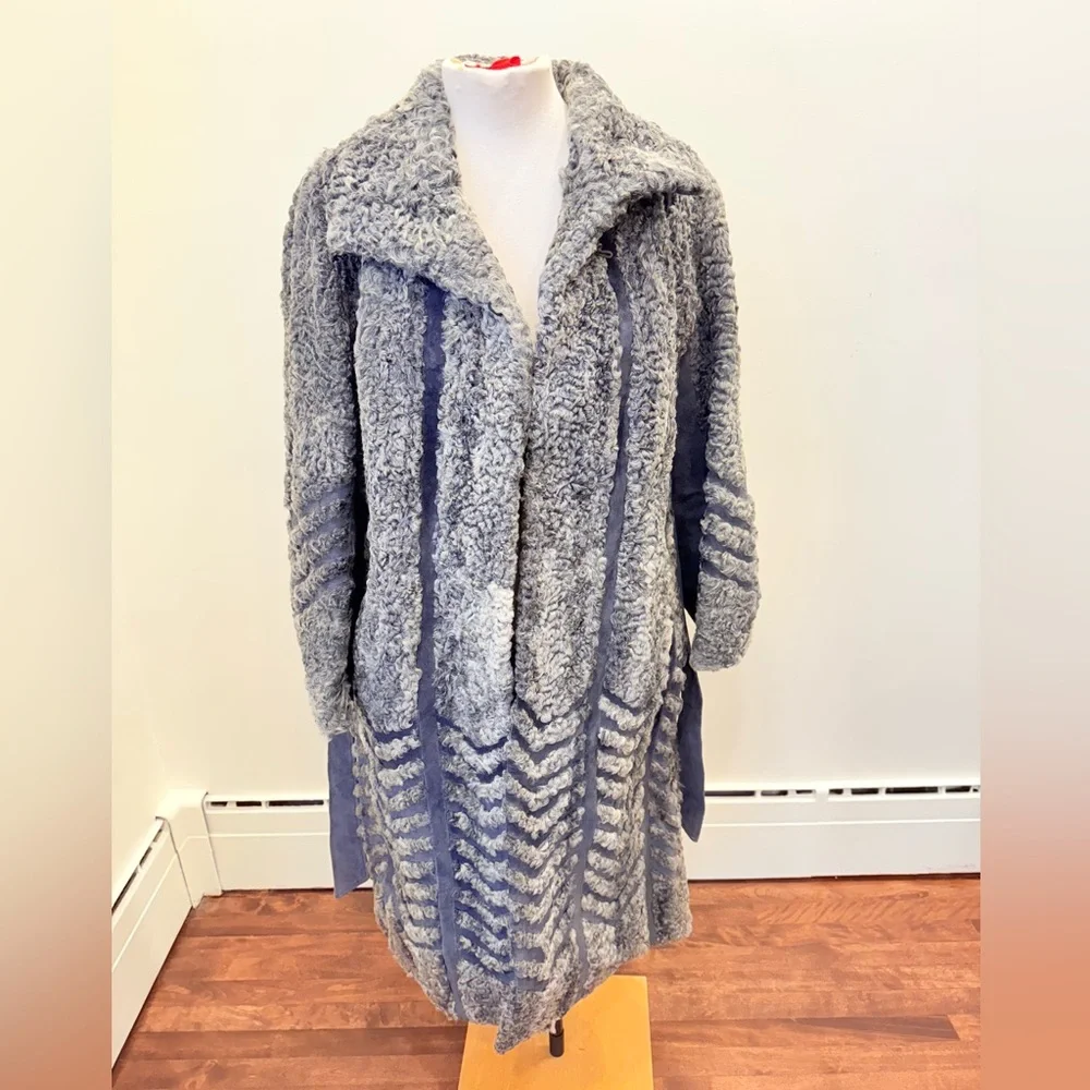 Vintage gray ASTRAKHAN LAMB sheep & Suede coat Jacket with chevron pattern strip - Picture 3 of 16